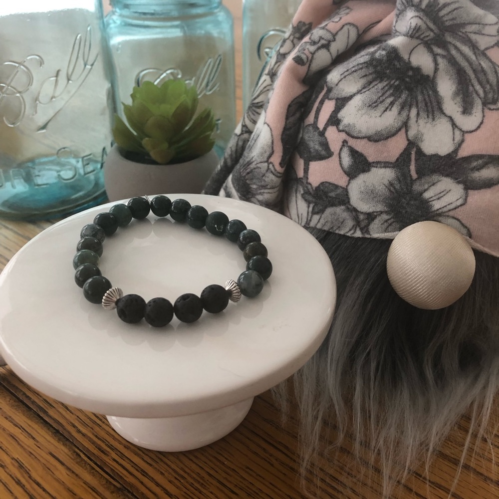 Essential oil diffusing bracelets - Picture 7 of 8